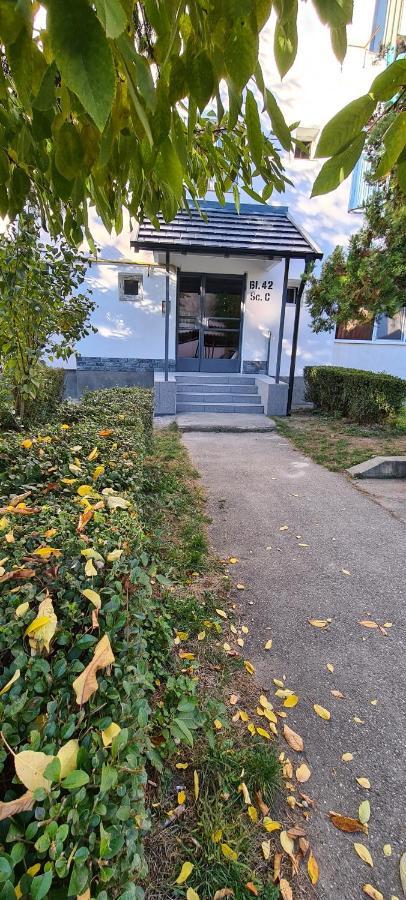 Apartament White Rezidence Curtea de Argeş Zewnętrze zdjęcie